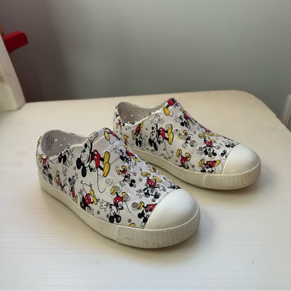 Native Shoes Mickey Mouse Slip-On Sneakers Size C10 - Picture 1 of 7